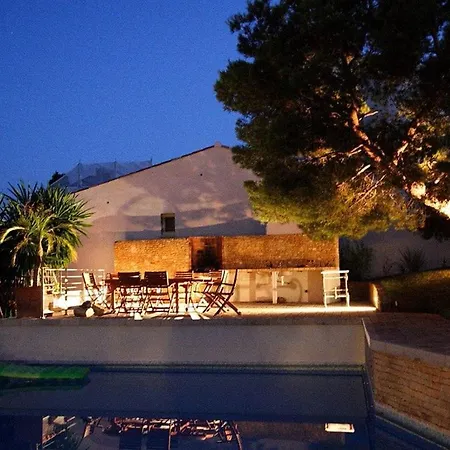 Contemporaine Avec Vue Villa
