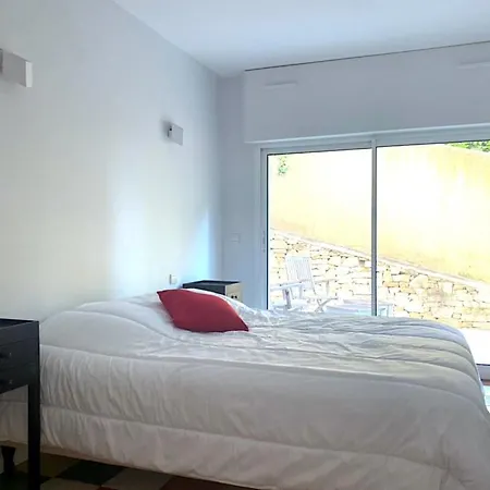 Contemporaine Avec Vue Villa *