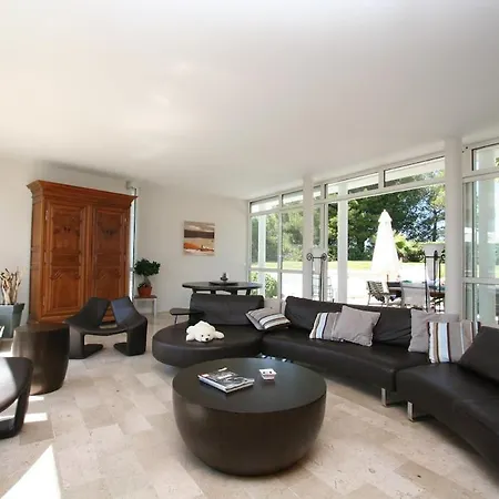 Contemporaine Avec Vue