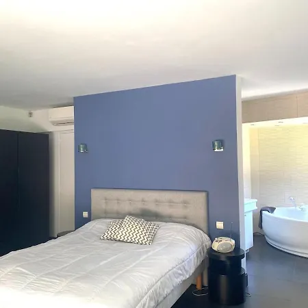 Contemporaine Avec Vue Villa